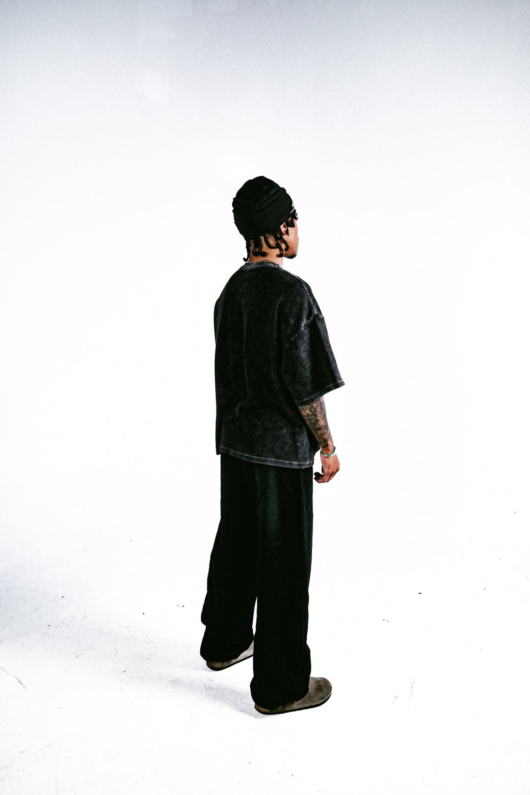 FINAL FORM SWEATS BLK